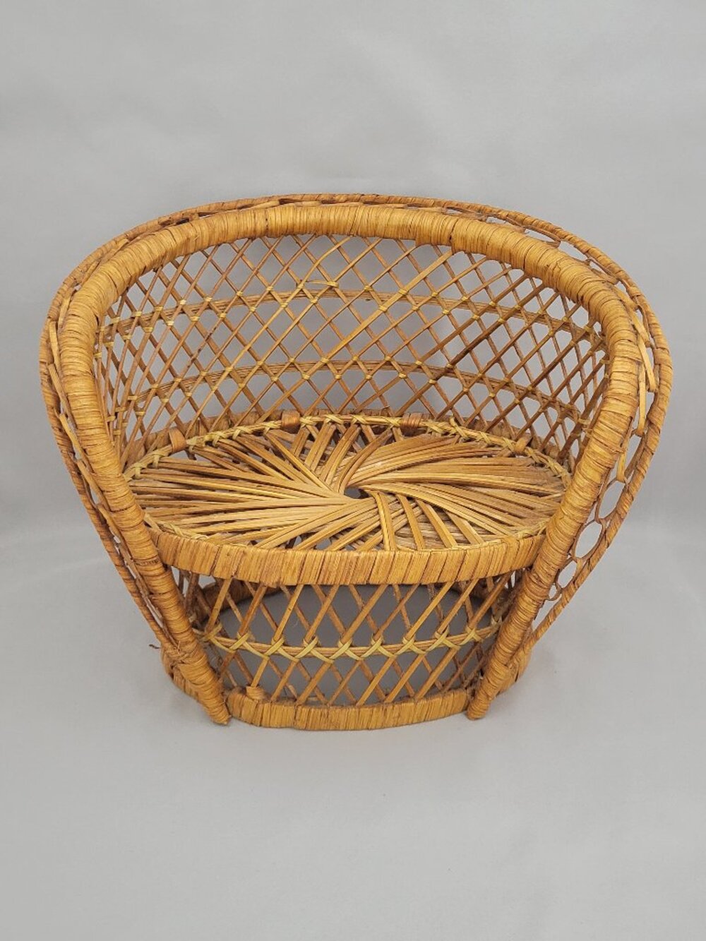 Vtg Wicker Rattan Doll Peacock Chair Love Seat Sofa Bench Plant Stand Boho Decor